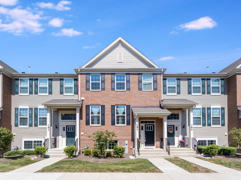 191 Lakeshore Drive Oswego IL 60543
