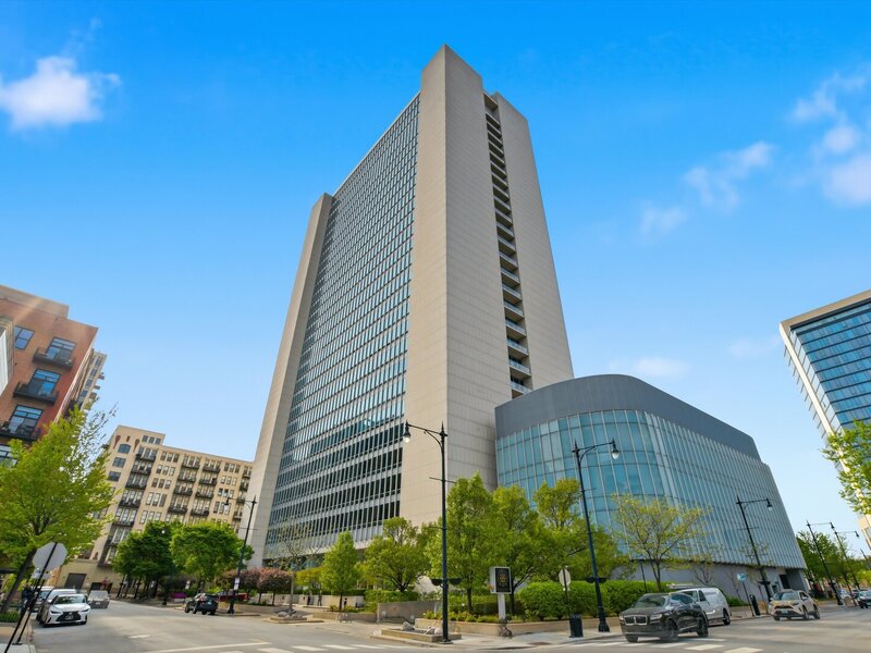 500 W Superior Street Chicago IL 60654