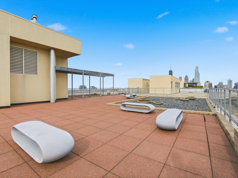 500 W Superior Street Chicago IL 60654
