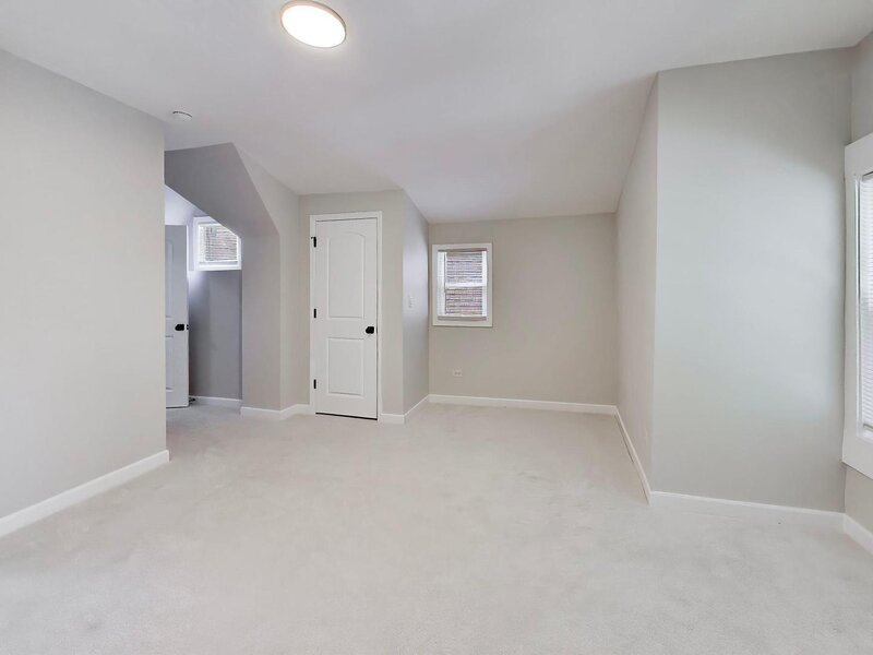 1033 S Claremont Avenue Chicago IL 60612