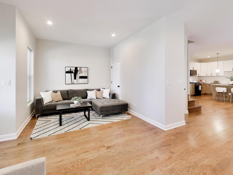 1033 S Claremont Avenue Chicago IL 60612
