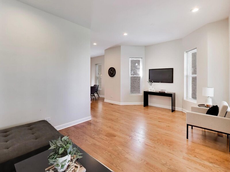 1033 S Claremont Avenue Chicago IL 60612