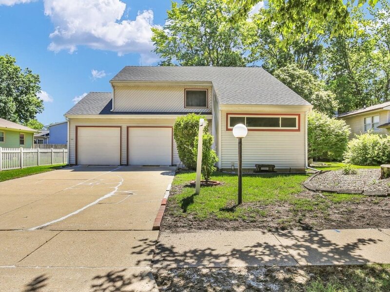 2314 Mulberry Court Champaign IL 61821