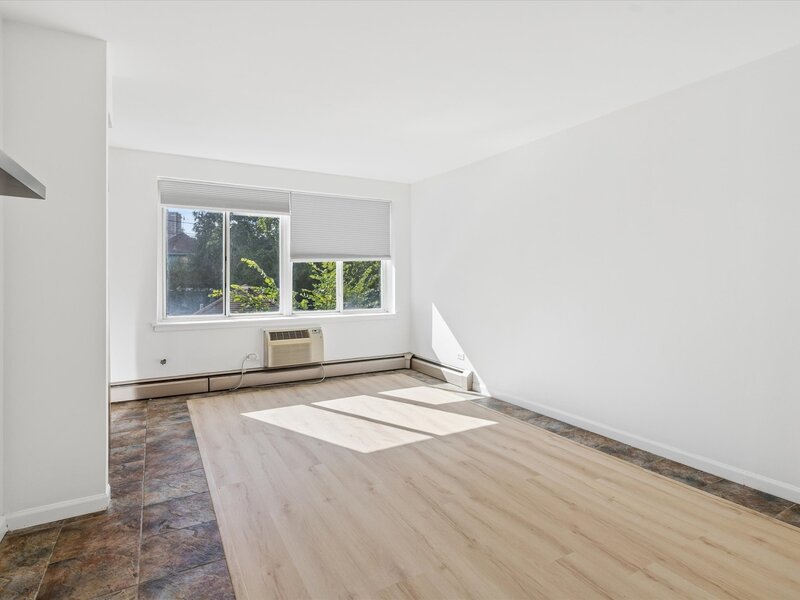 539 W Stratford Place Chicago IL 60657