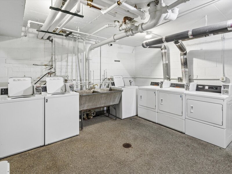 539 W Stratford Place Chicago IL 60657