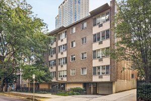 Photo of 539 W Stratford Place Chicago IL 60657 Unit 408