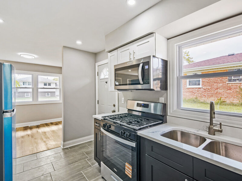 615 W 16th Place Chicago Heights IL 60411