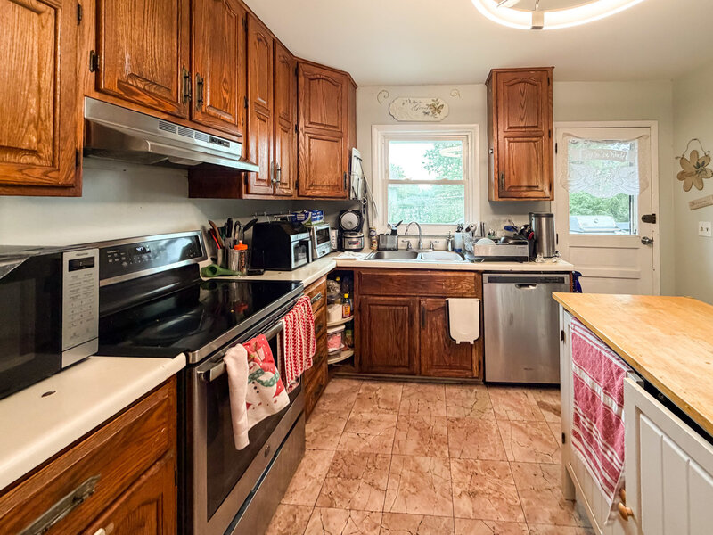 953 Miller Avenue Streamwood IL 60107