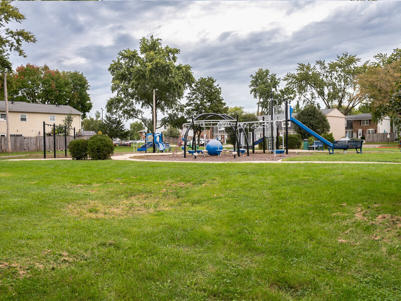 953 Miller Avenue Streamwood IL 60107