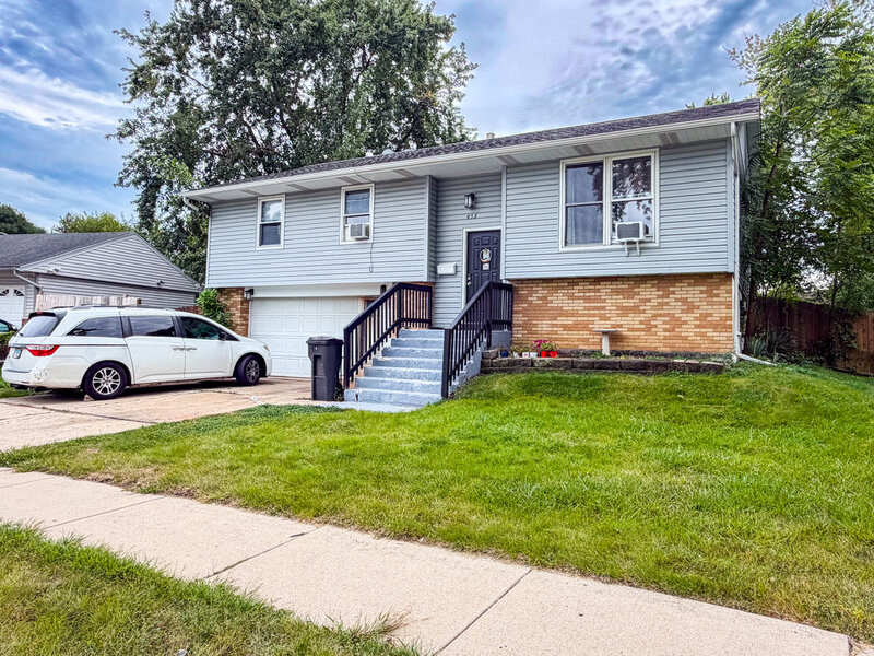 953 Miller Avenue Streamwood IL 60107