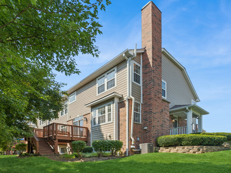 135 Tanglewood Drive Glen Ellyn IL 60137
