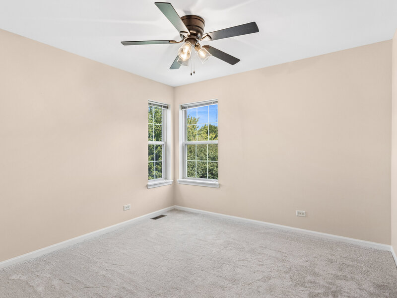 135 Tanglewood Drive Glen Ellyn IL 60137