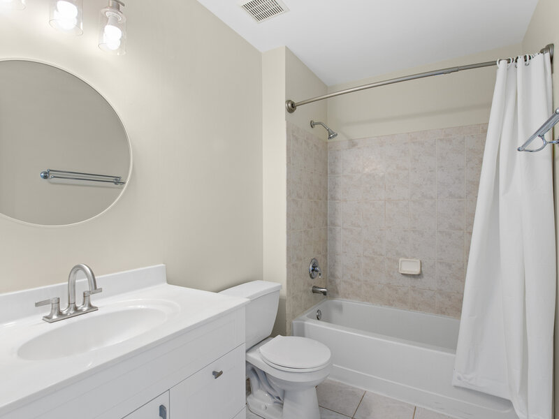 135 Tanglewood Drive Glen Ellyn IL 60137
