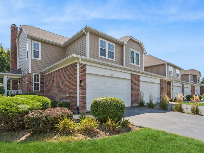 135 Tanglewood Drive Glen Ellyn IL 60137