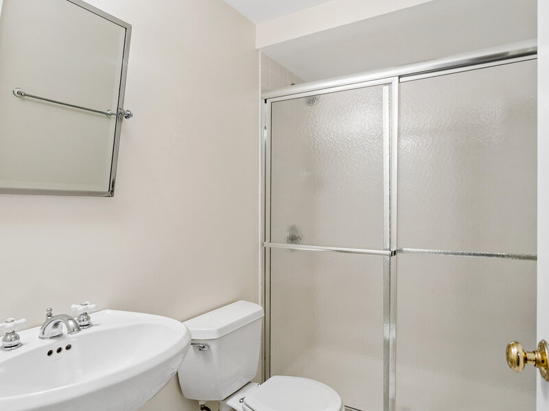 135 Tanglewood Drive Glen Ellyn IL 60137