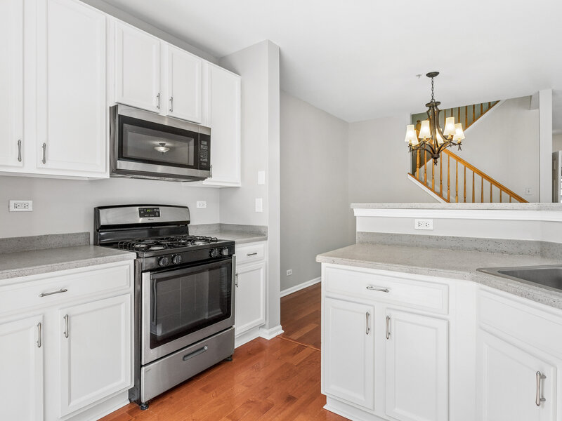 135 Tanglewood Drive Glen Ellyn IL 60137