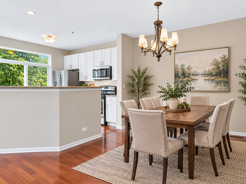 135 Tanglewood Drive Glen Ellyn IL 60137