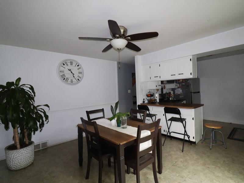 348 Cherrywood Road Buffalo Grove IL 60089
