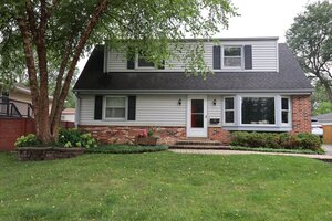 Photo of 348 Cherrywood Road Buffalo Grove IL 60089