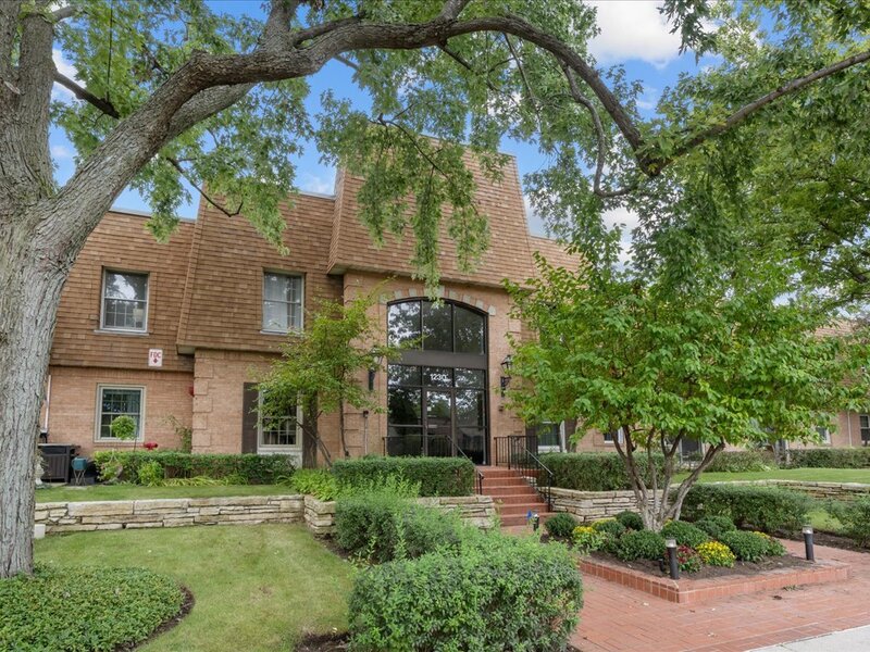 1230 Park Avenue Highland Park IL 60035