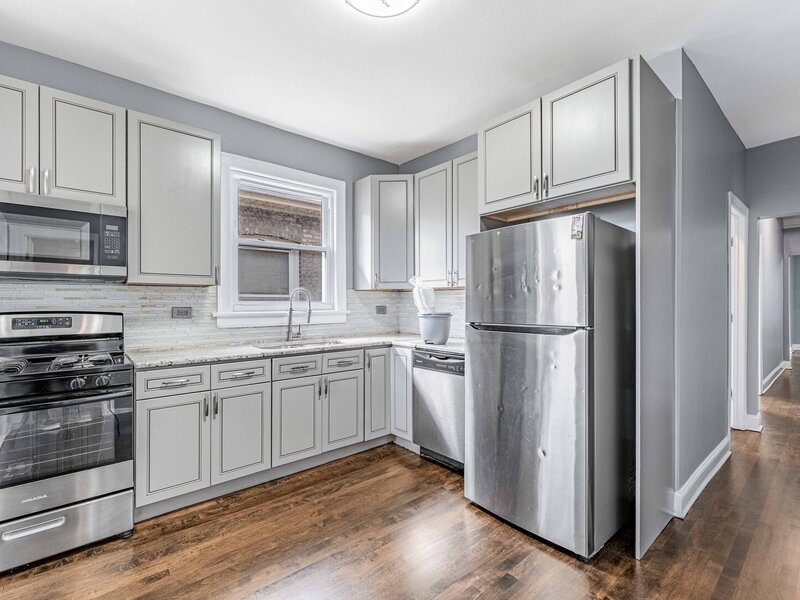 8015 S Justine Street Chicago IL 60620