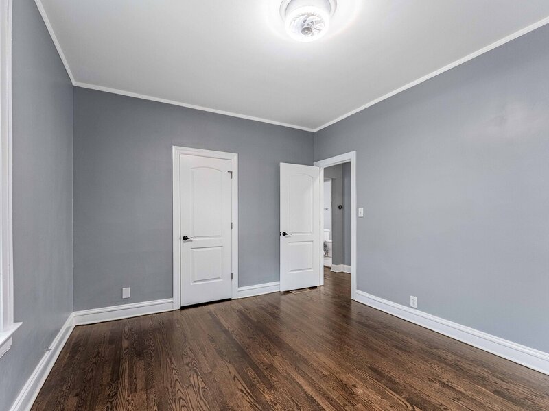 8015 S Justine Street Chicago IL 60620