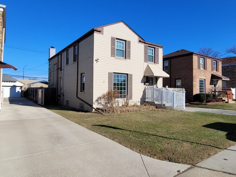 7432 W Gregory Street Chicago IL 60656
