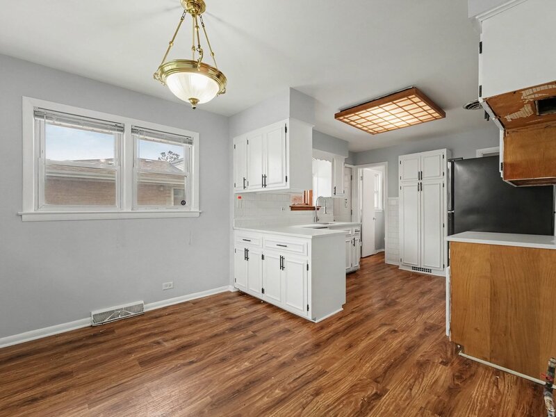 16518 Dobson Avenue South Holland IL 60473