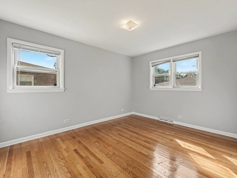 16518 Dobson Avenue South Holland IL 60473