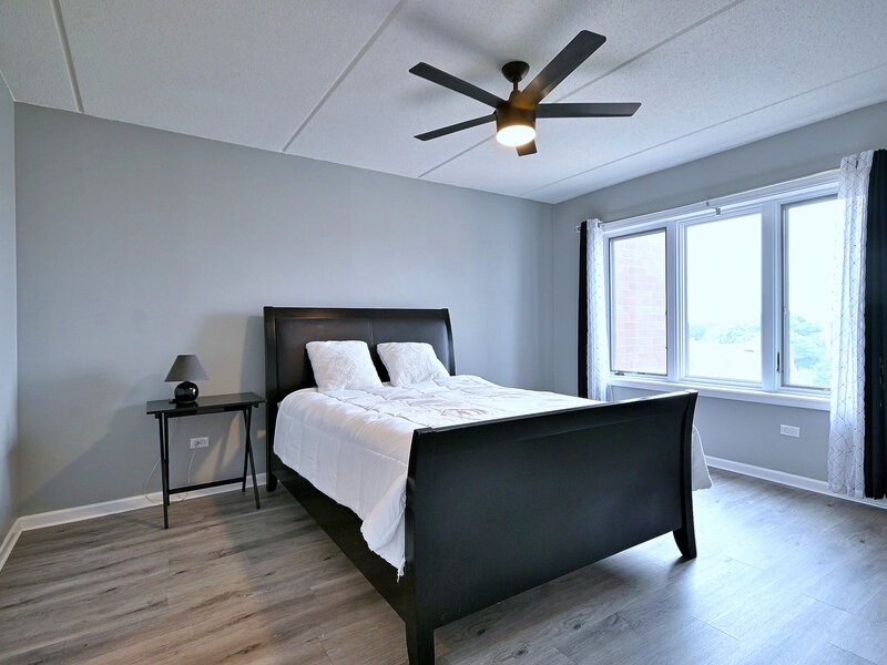 1 N Beacon Place La Grange IL 60525