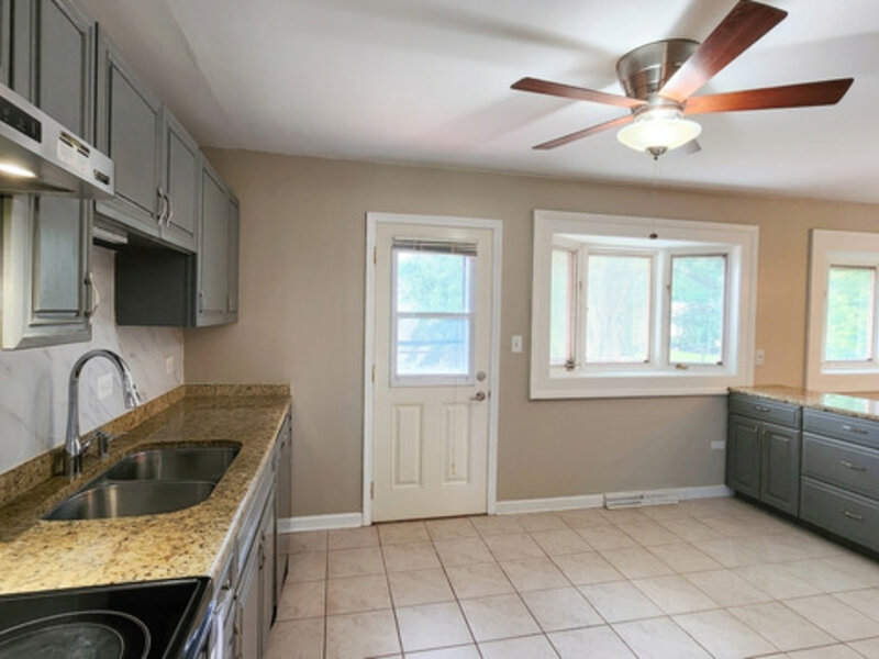 132 N Kitson Drive Palatine IL 60074