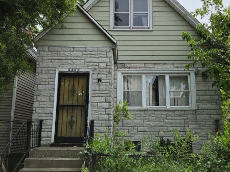 2921 E 78th Place Chicago IL 60649