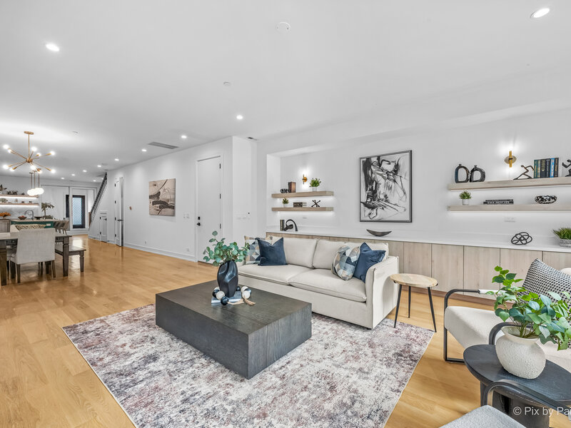 2640 N Bosworth Avenue Chicago IL 60614