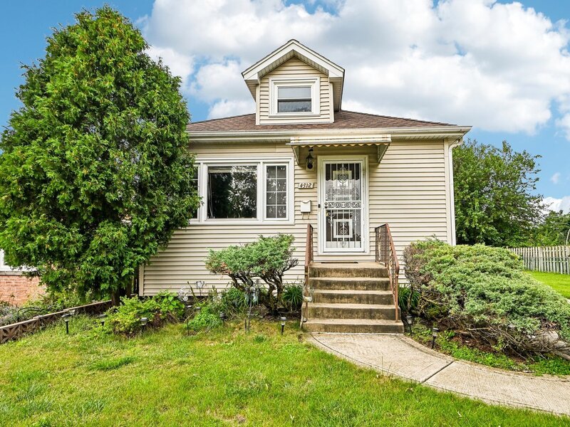 4312 Grace Street Schiller Park IL 60176
