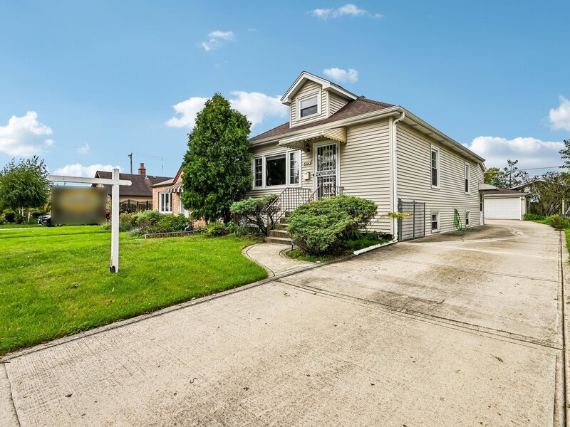 4312 Grace Street Schiller Park IL 60176