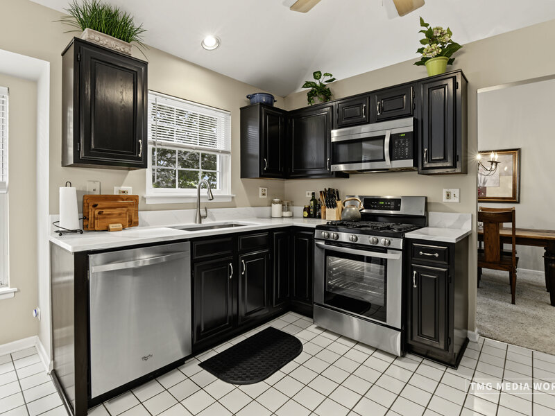 195 Meadow Lakes Boulevard Aurora IL 60504
