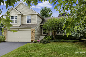Photo of 195 Meadow Lakes Boulevard Aurora IL 60504