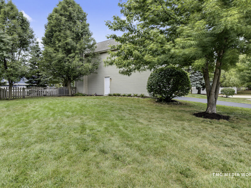 195 Meadow Lakes Boulevard Aurora IL 60504