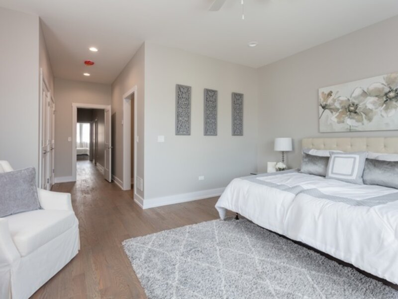 530 E 44th Place Chicago IL 60653