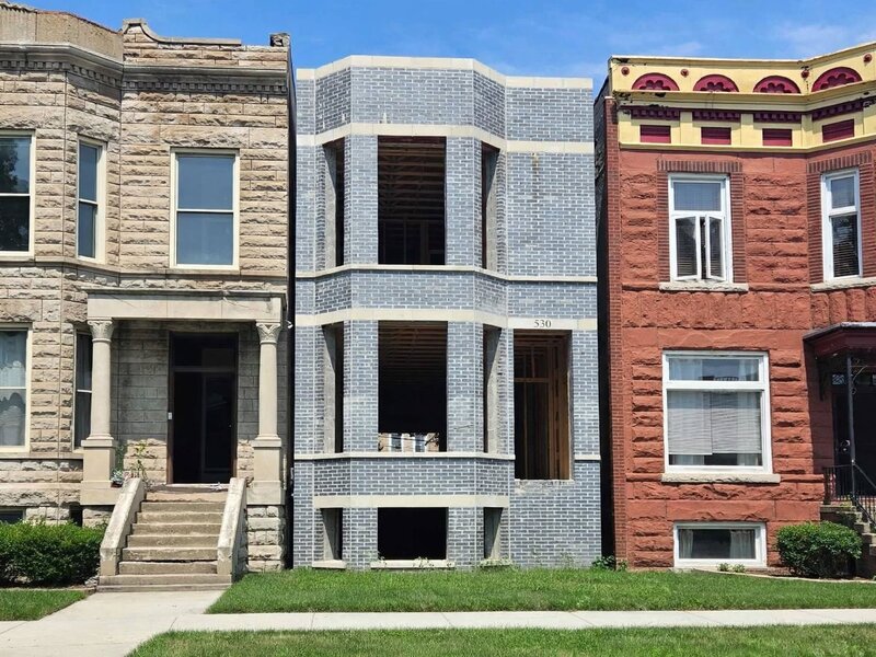 530 E 44th Place Chicago IL 60653