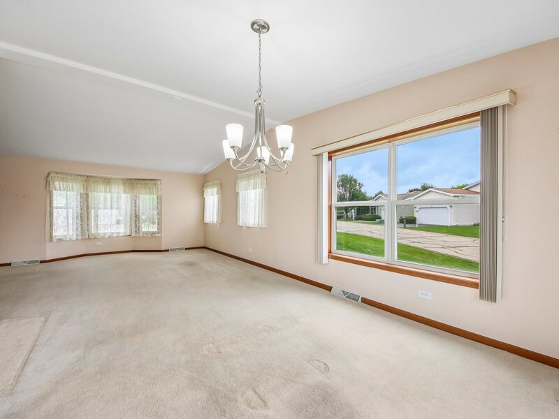 3519 Blue Heron Circle Grayslake IL 60030