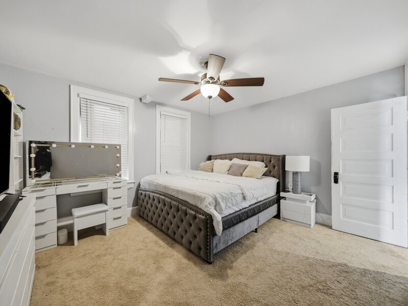 483 Barrett Street Elgin IL 60120