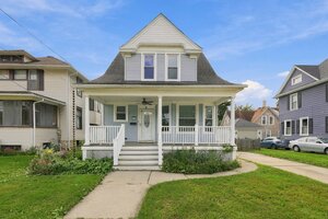 Photo of 483 Barrett Street Elgin IL 60120