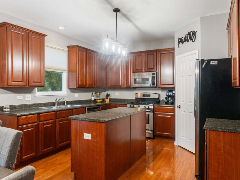 2425 Sir Barton Lane Montgomery IL 60538