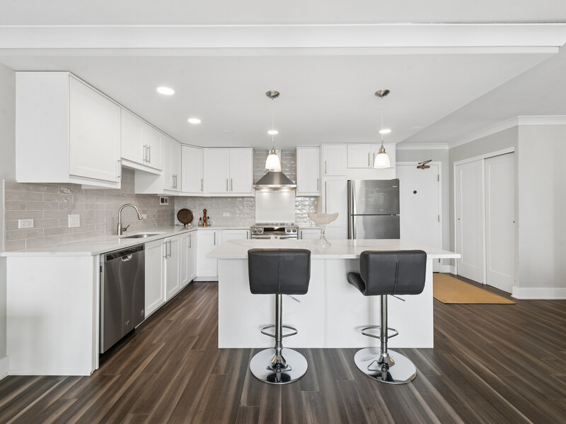 850 N Dewitt Place Chicago IL 60611
