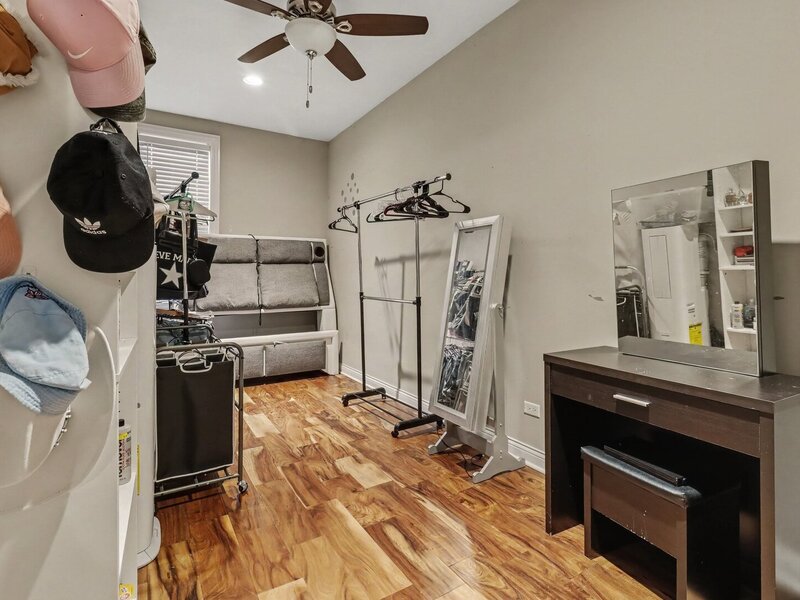 4628 S Langley Avenue Chicago IL 60653