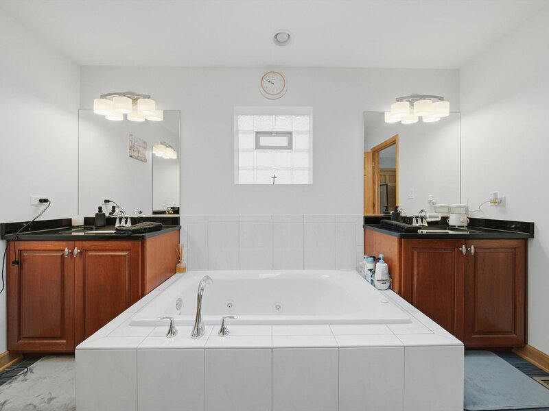 2646 S Hillock Avenue Chicago IL 60608