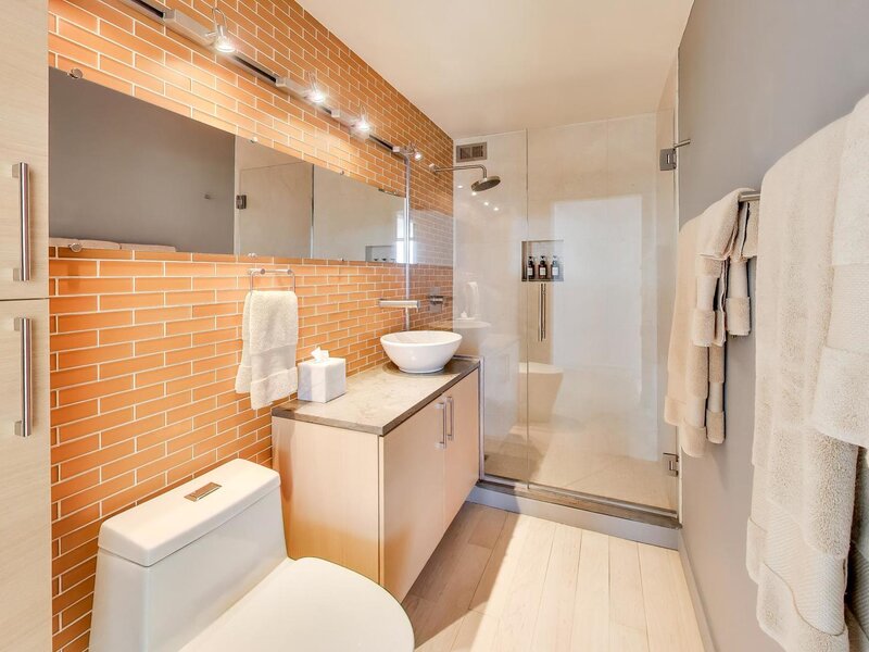 2 E Erie Street Chicago IL 60611