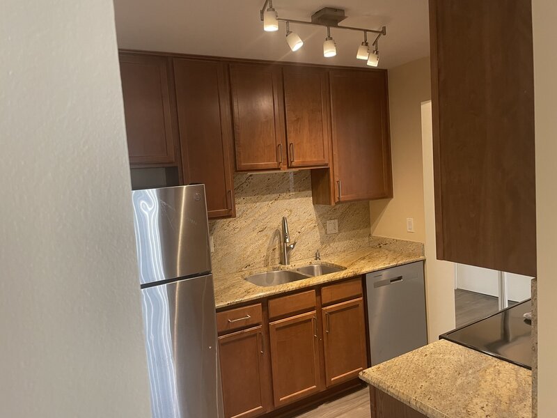 650 Perrie Drive Elk Grove Village IL 60007