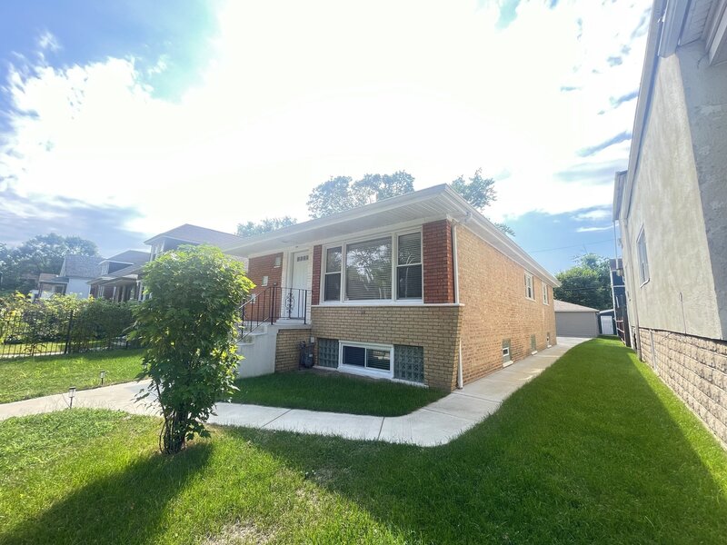 847 W 50th Street Chicago IL 60609